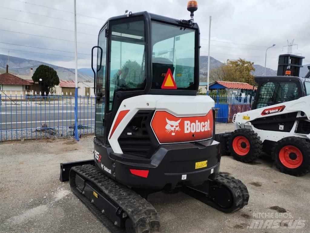 Bobcat E 35 Lánctalpas kotrók