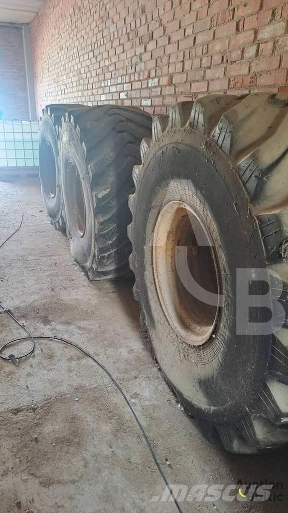 Kirovets K 701 Traktorok