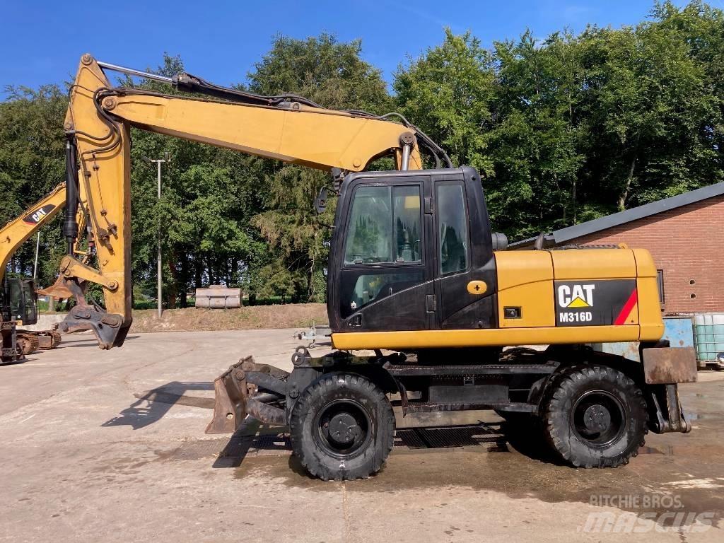 CAT M 316 D Gumikerekes kotrók