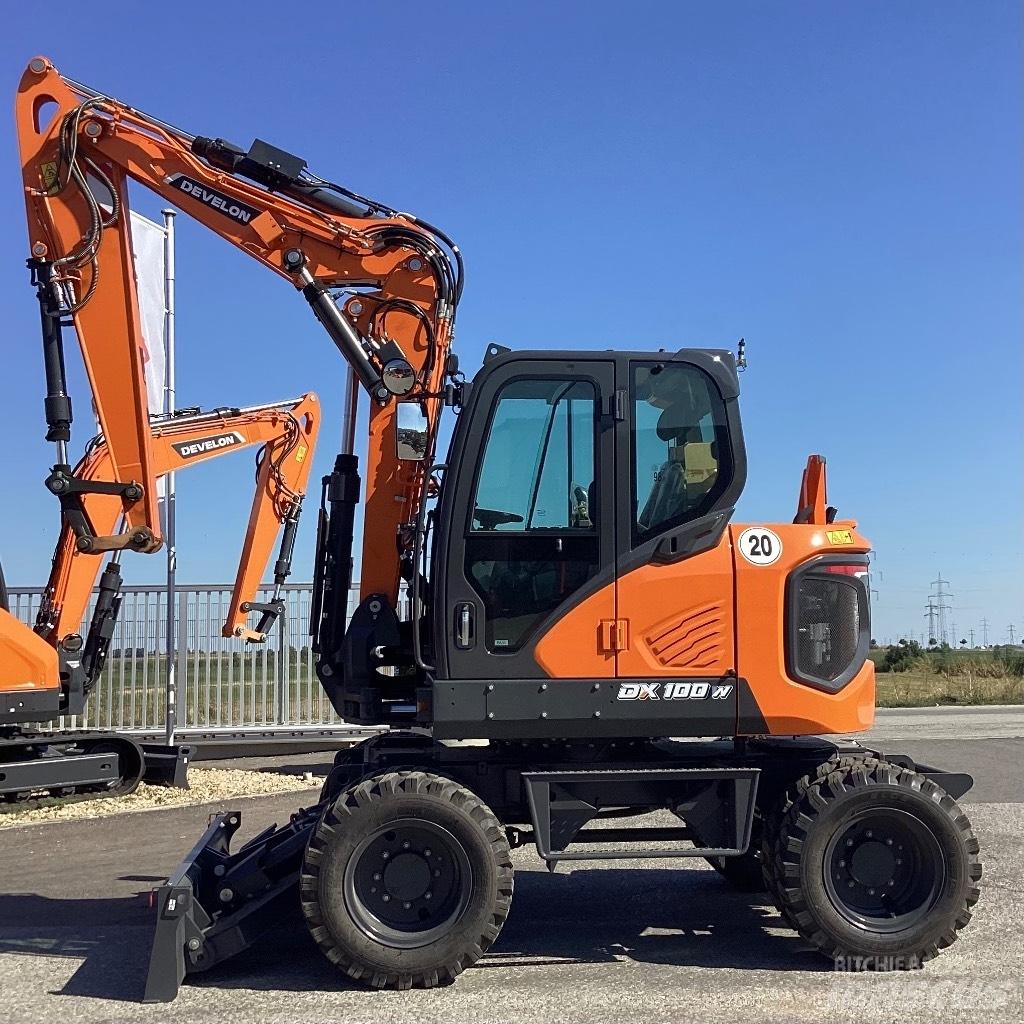 Develon DX100W-7 Gumikerekes kotrók