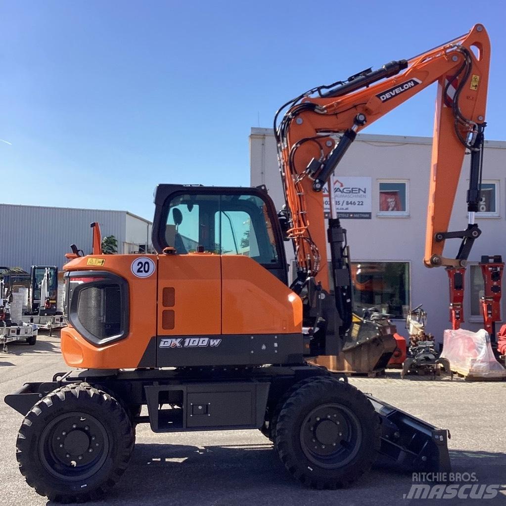 Develon DX100W-7 Gumikerekes kotrók