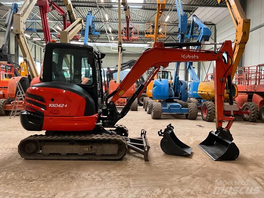 Kubota KX 042-4 Mini kotrók < 7t