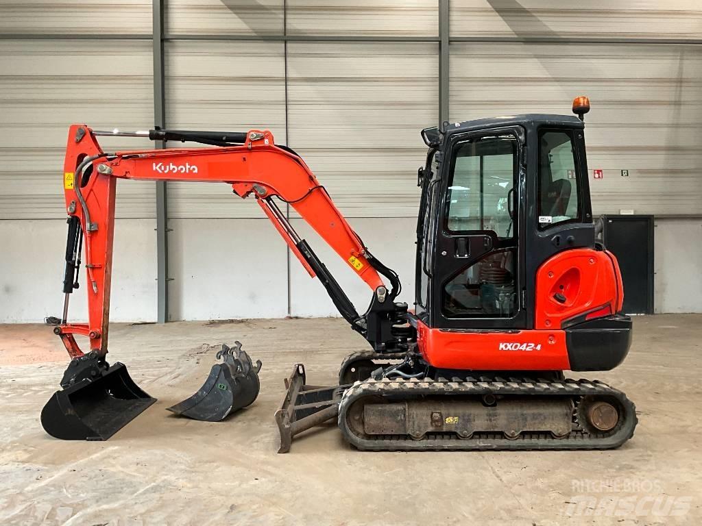 Kubota KX 042-4 Mini kotrók < 7t
