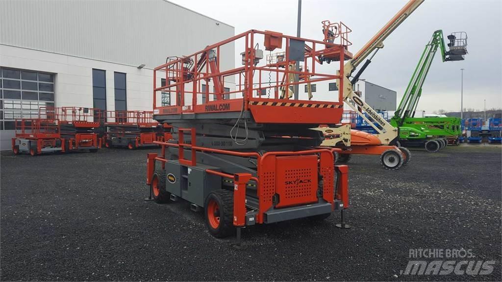 SkyJack 9250RT Ollós emelők