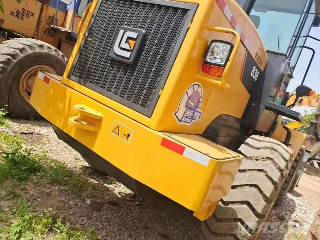 LiuGong 836 Gumikerekes homlokrakodók