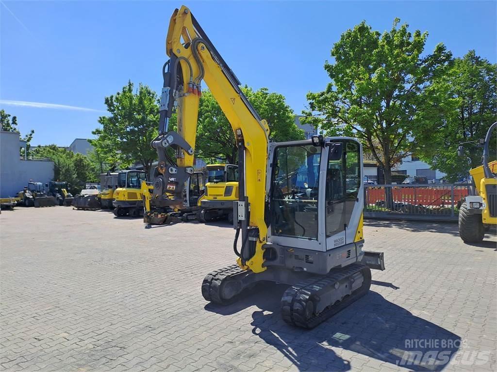 Wacker Neuson ET42 Lánctalpas kotrók
