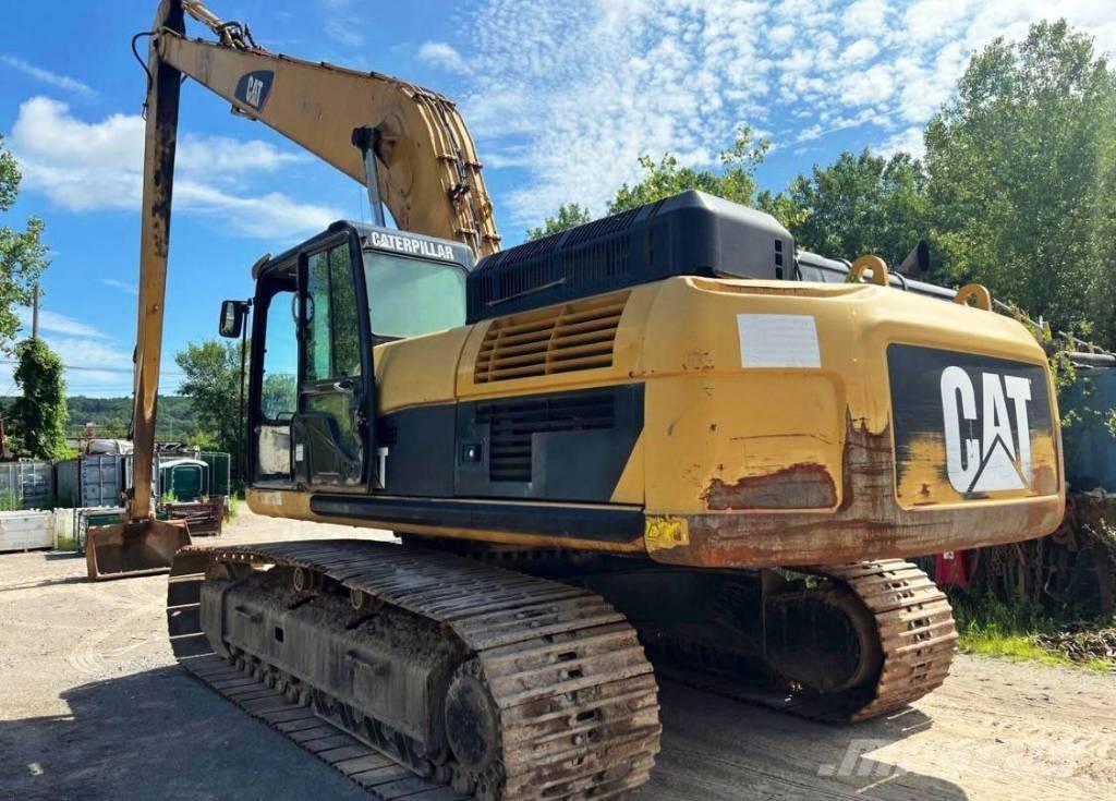 CAT 330 D L Lánctalpas kotrók