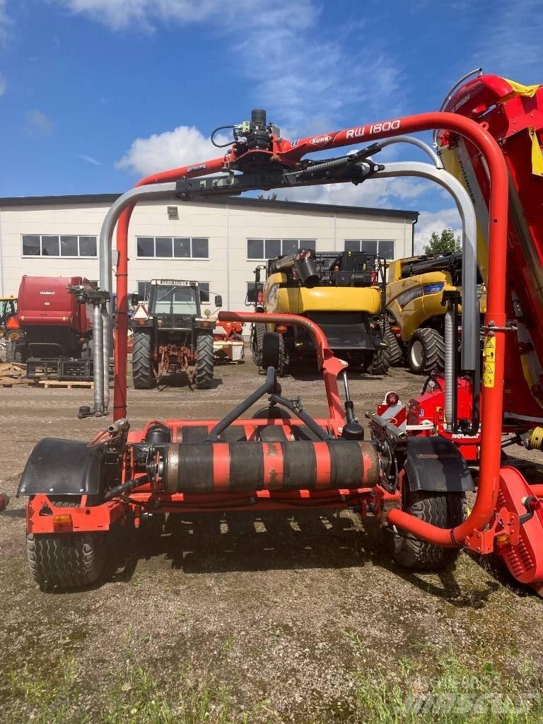 Kuhn RW1800 Göngyölő gépek
