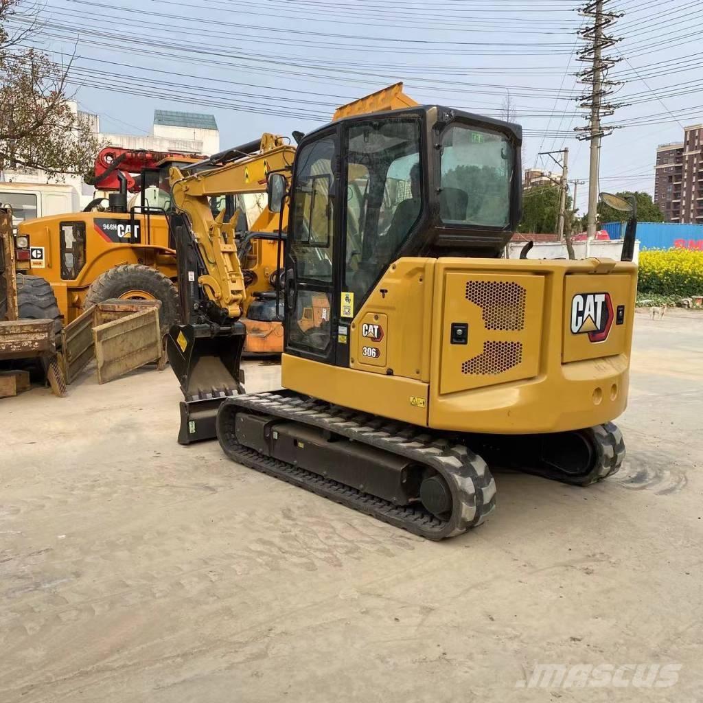 CAT 306 Mini kotrók < 7t
