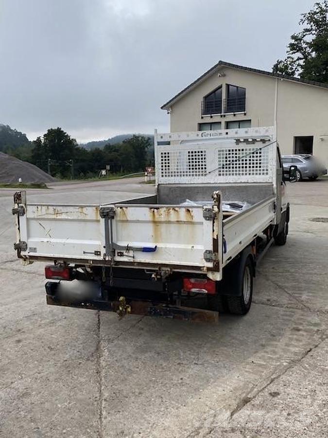 Iveco 35C18 Billenő teherautók