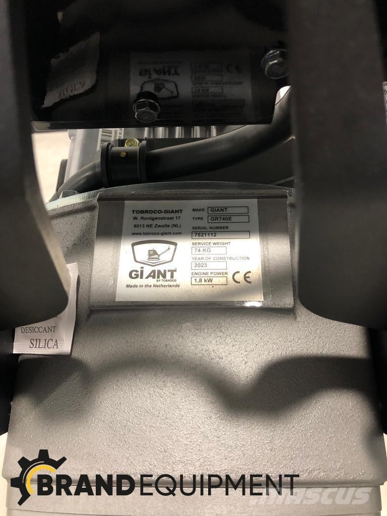 GiANT GR740E Plate compactors