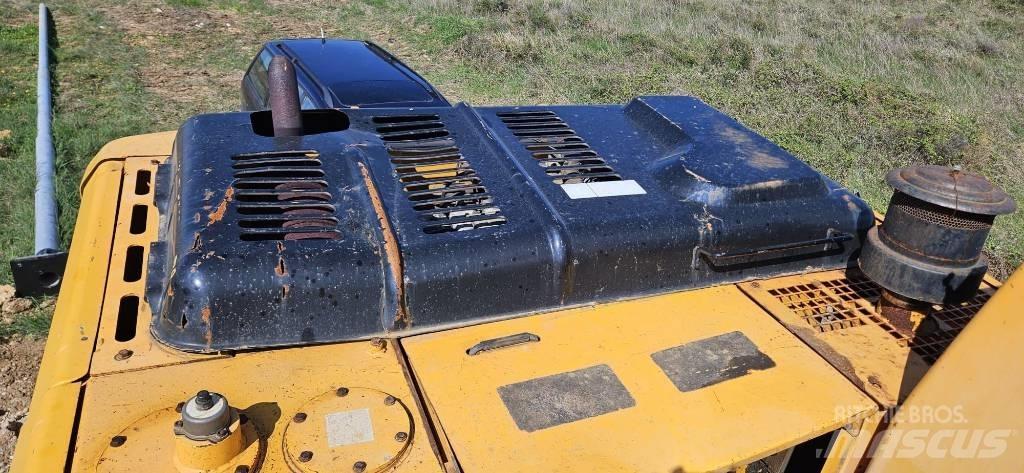 Hyundai R250LC Lánctalpas kotrók