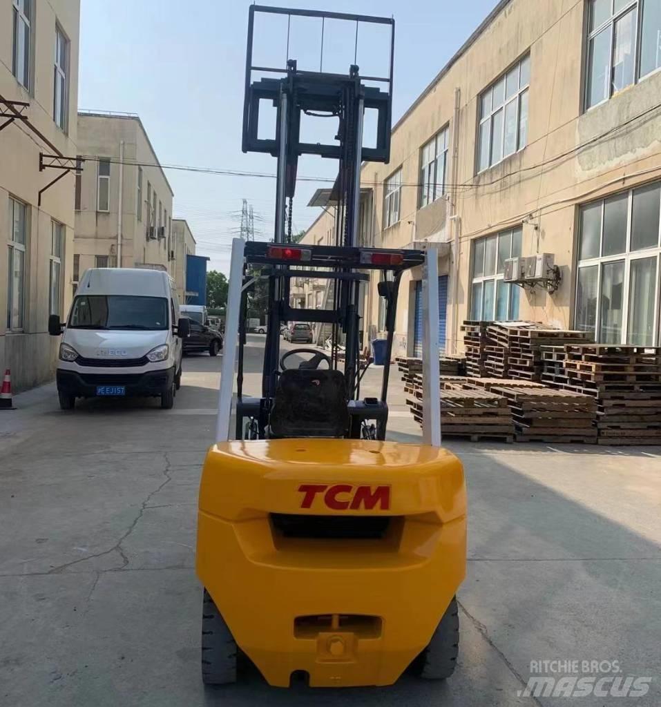 TCM FD30 Tolóoszlopos targonca