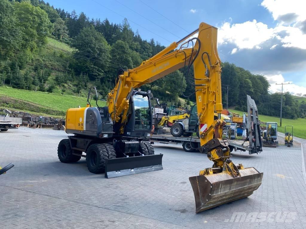 Hitachi ZX 140 W-3 Gumikerekes kotrók
