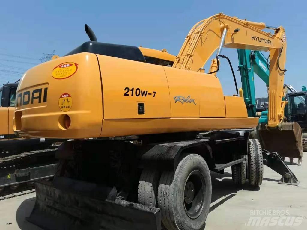 Hyundai R210W-7 Gumikerekes kotrók