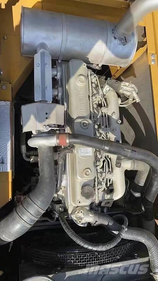 Sany SY 215 Lánctalpas kotrók