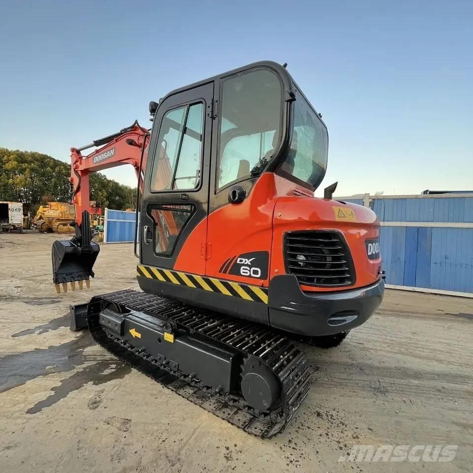 Doosan DX60-9C Mini kotrók < 7t