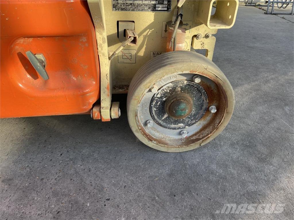 JLG 1930ES (4520) Ollós emelők