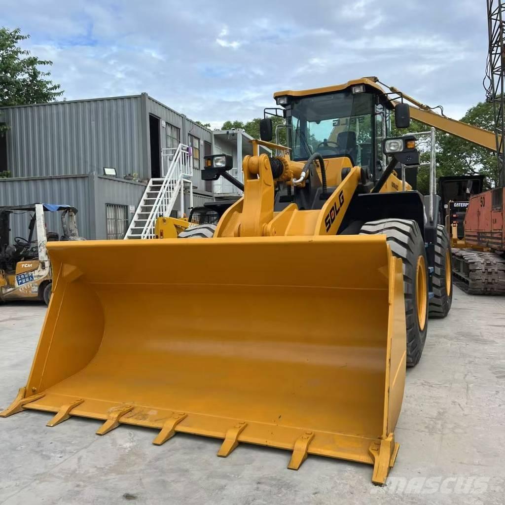 SDLG LG 956 L Gumikerekes homlokrakodók