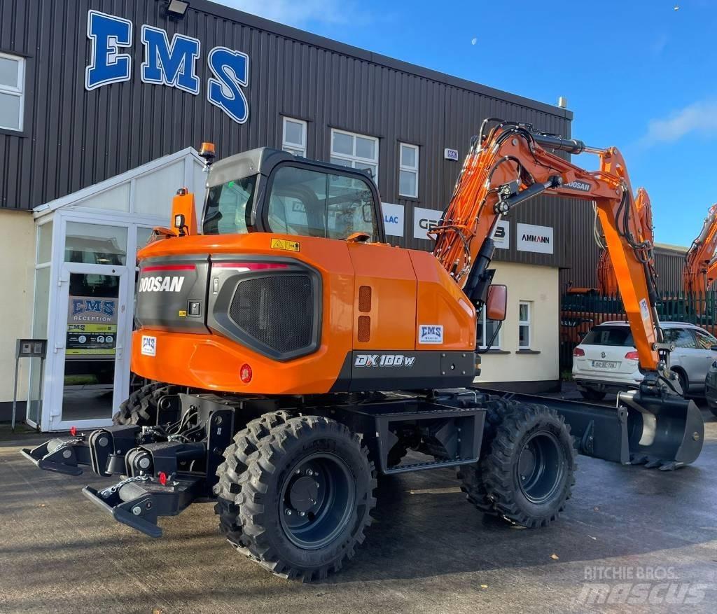 Doosan DX100W-7 Gumikerekes kotrók