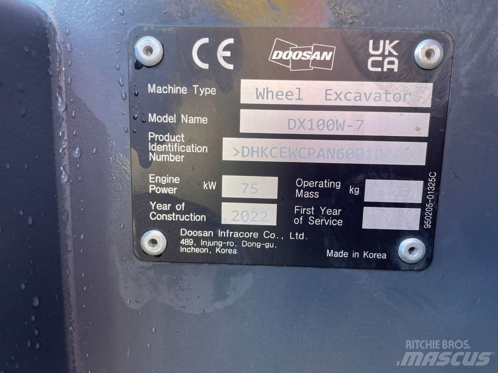 Doosan DX100W-7 Gumikerekes kotrók