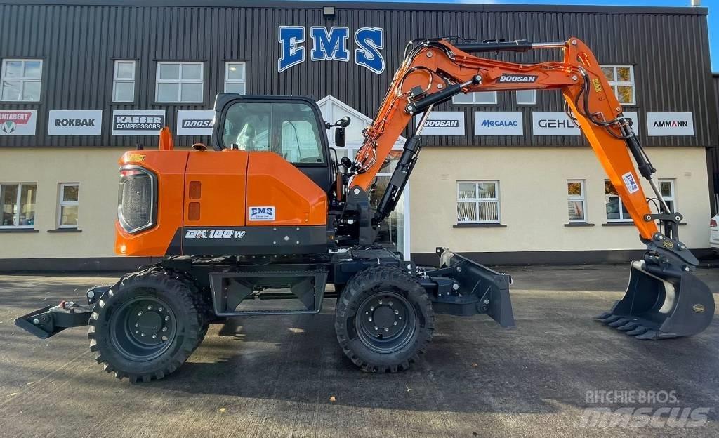 Doosan DX100W-7 Gumikerekes kotrók