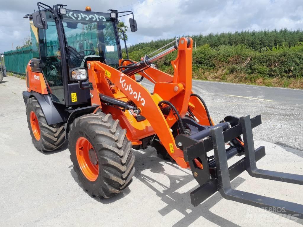Kubota R 090 Teleszkópos rakodók