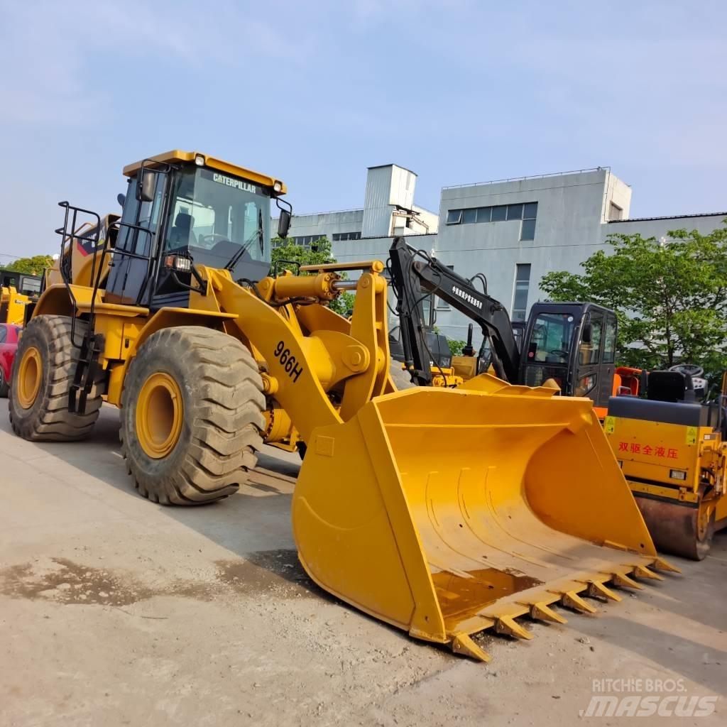 CAT 966 H Gumikerekes homlokrakodók