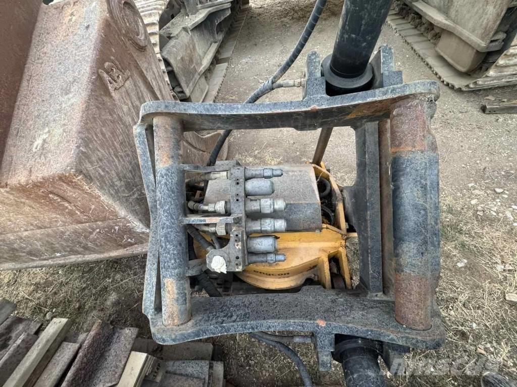 CAT 329 D LN VA Lánctalpas kotrók