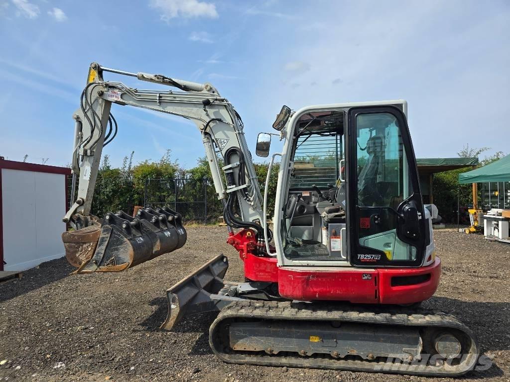 Takeuchi TB 257 FR Mini kotrók < 7t