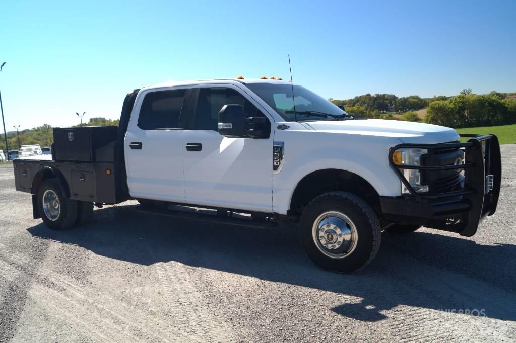 Ford F 350 XL SD Platós / Ponyvás teherautók