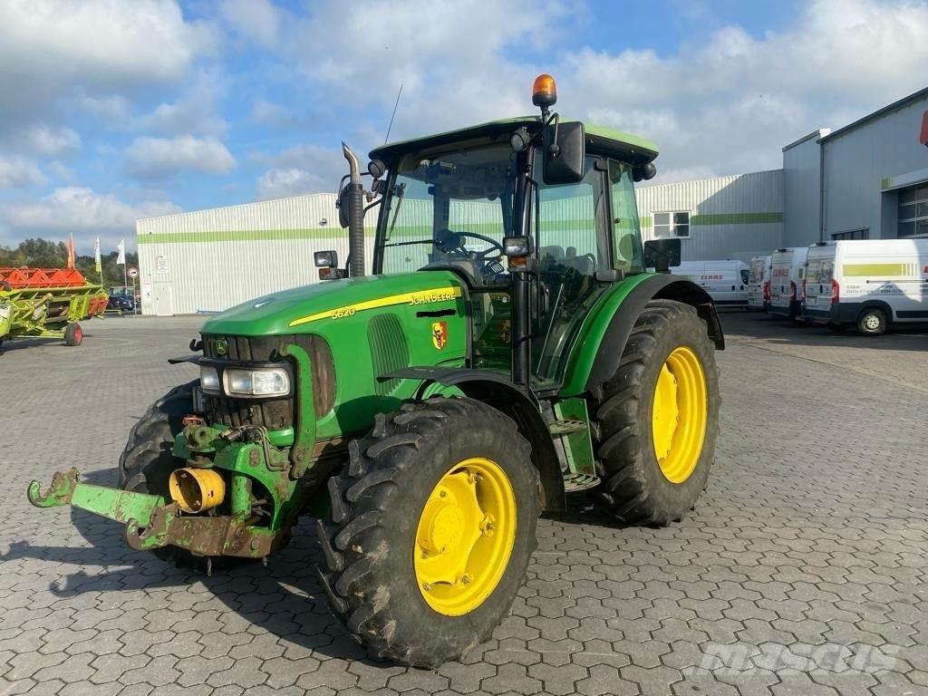 John Deere 5620 Traktorok