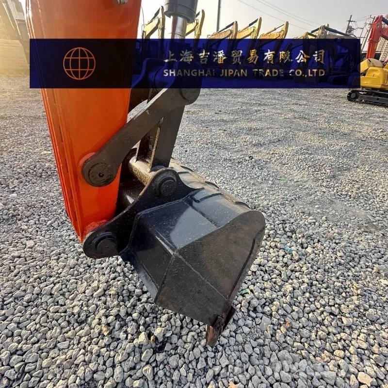 Doosan DX 75 Közepes (midi) kotrók 7 t - 12 t