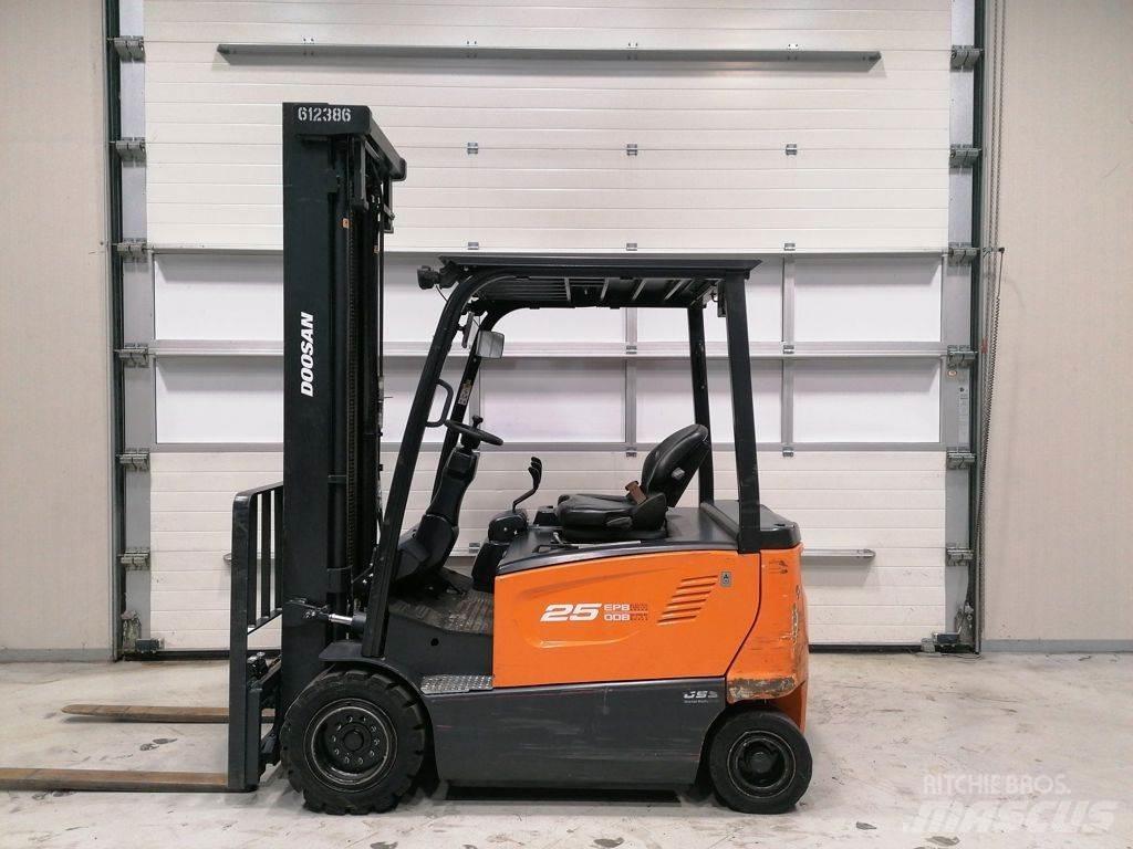 Doosan B25X-7 Elektromos targoncák