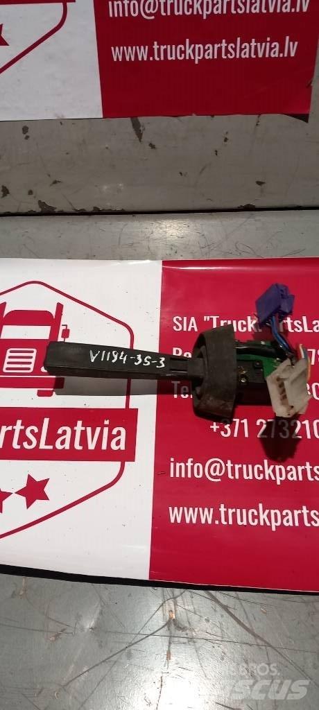 Volvo FH 12.   3172171 Vezetőfülke és belső tartozékok