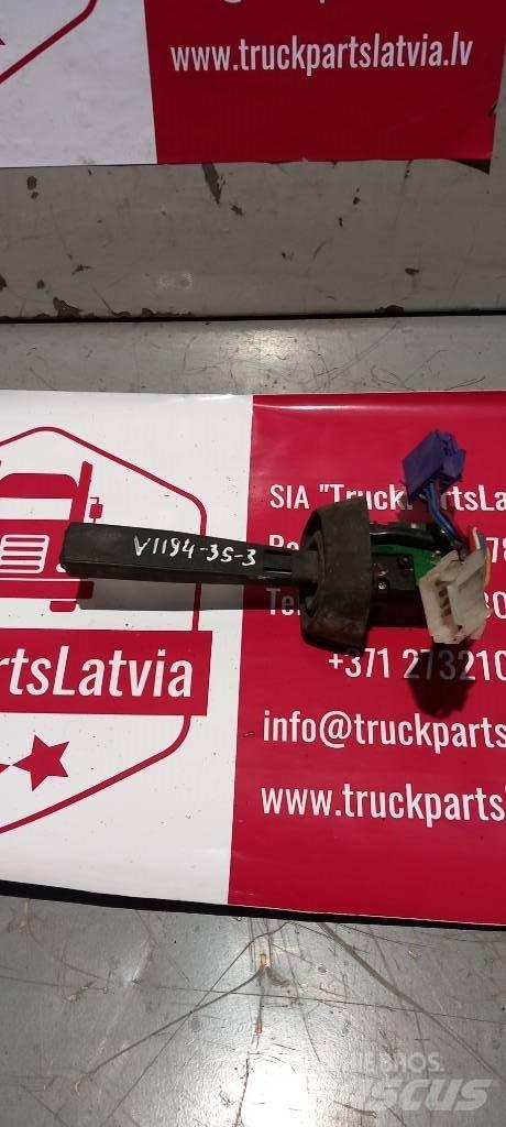 Volvo FH 12.   3172171 Vezetőfülke és belső tartozékok