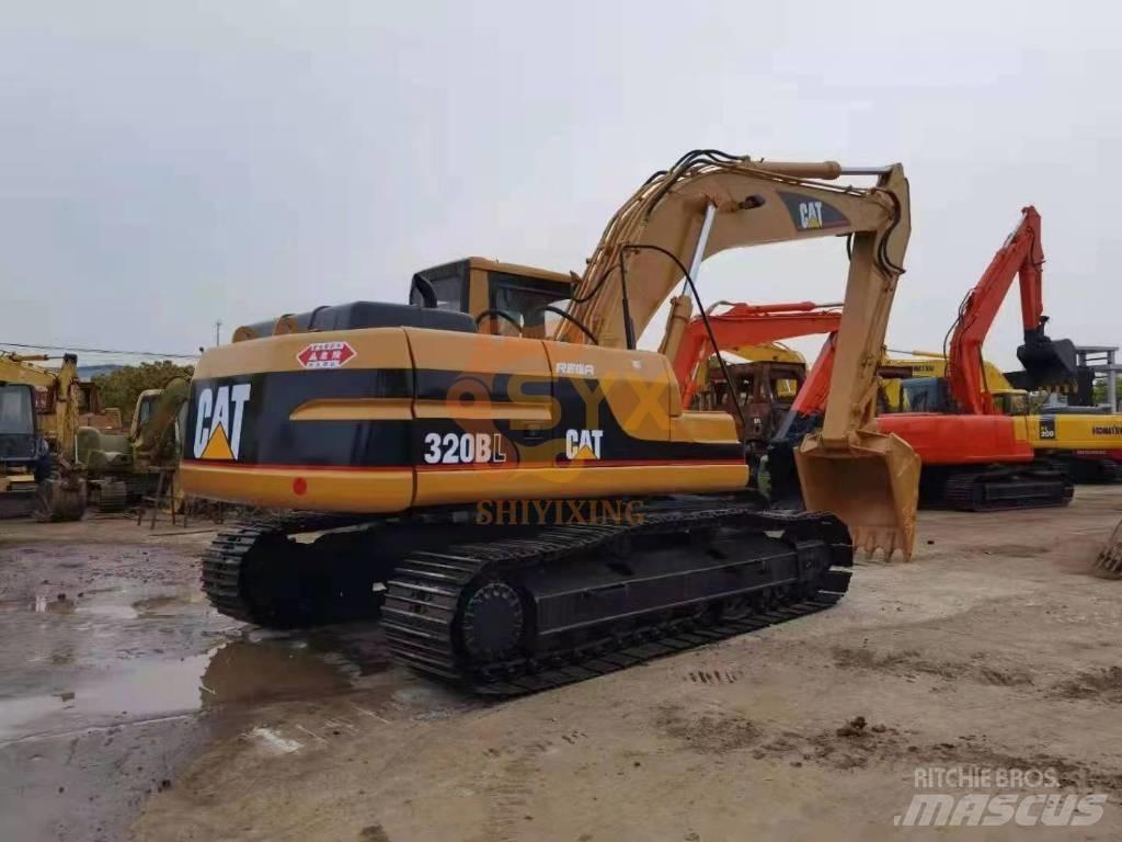 CAT 320 B Lánctalpas kotrók
