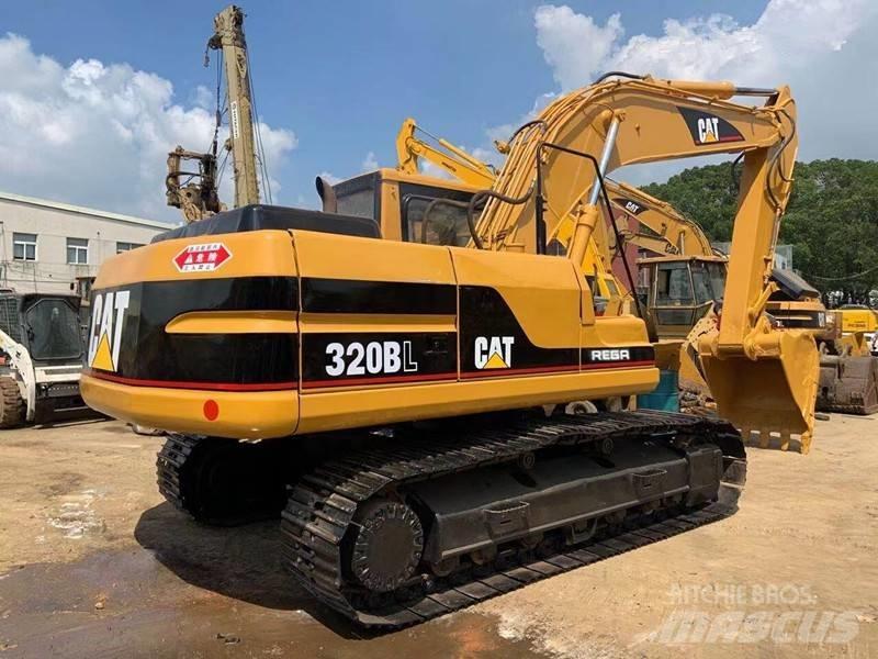CAT 320 B Lánctalpas kotrók