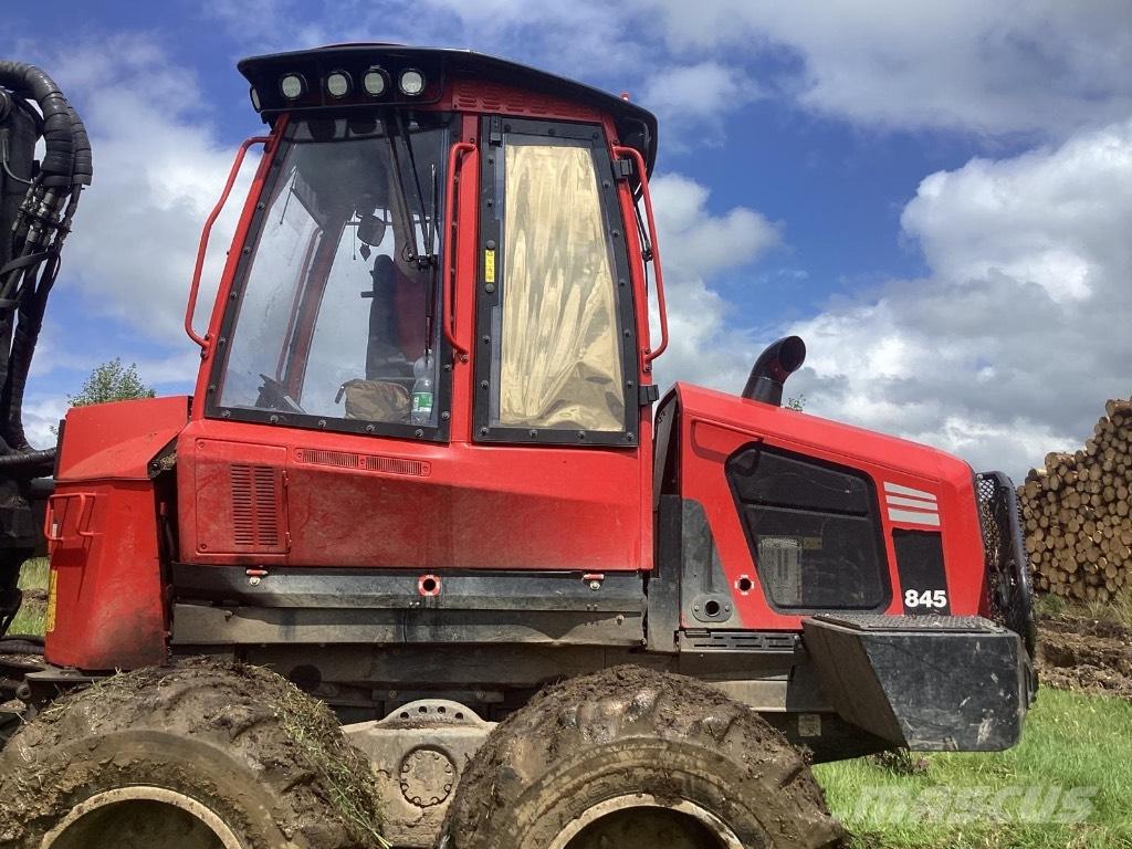 Komatsu 845 Kihordók