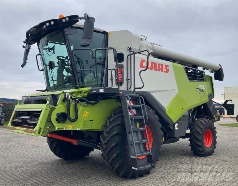 CLAAS TRION 650 Kombájnok