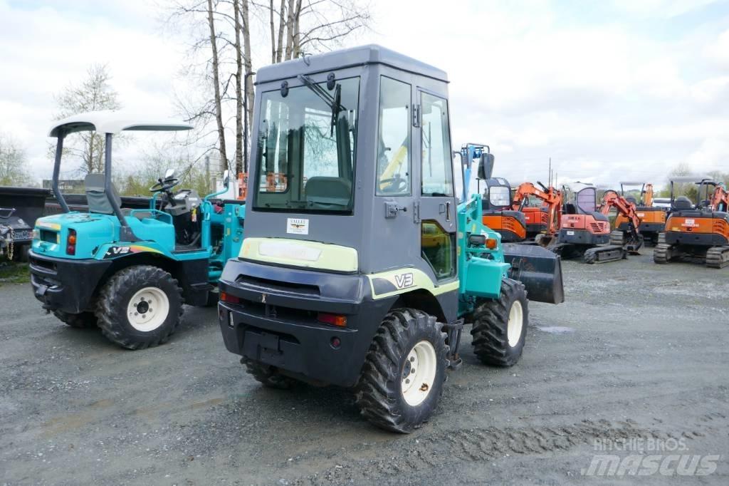 Yanmar V3-5B Gumikerekes homlokrakodók
