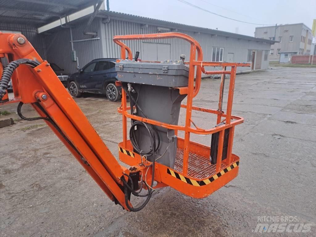 JLG E 300 AJP Karos emelők
