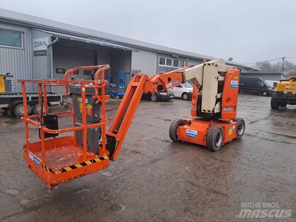 JLG E 300 AJP Karos emelők