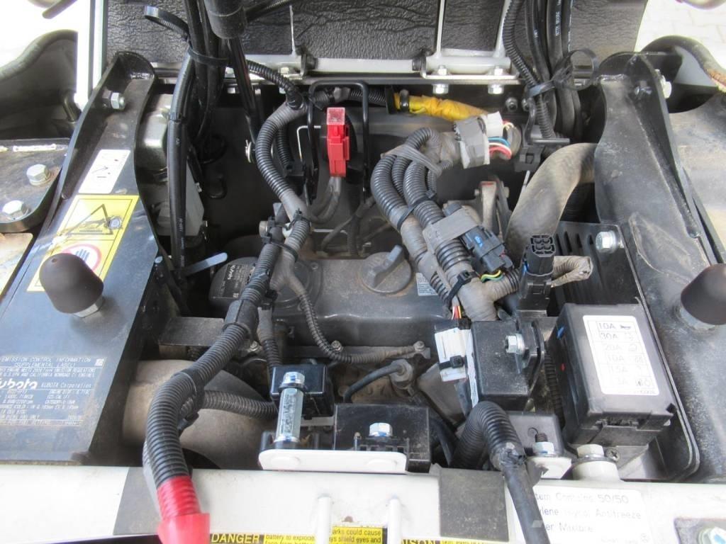 Takeuchi TB 210 R Mini kotrók < 7t