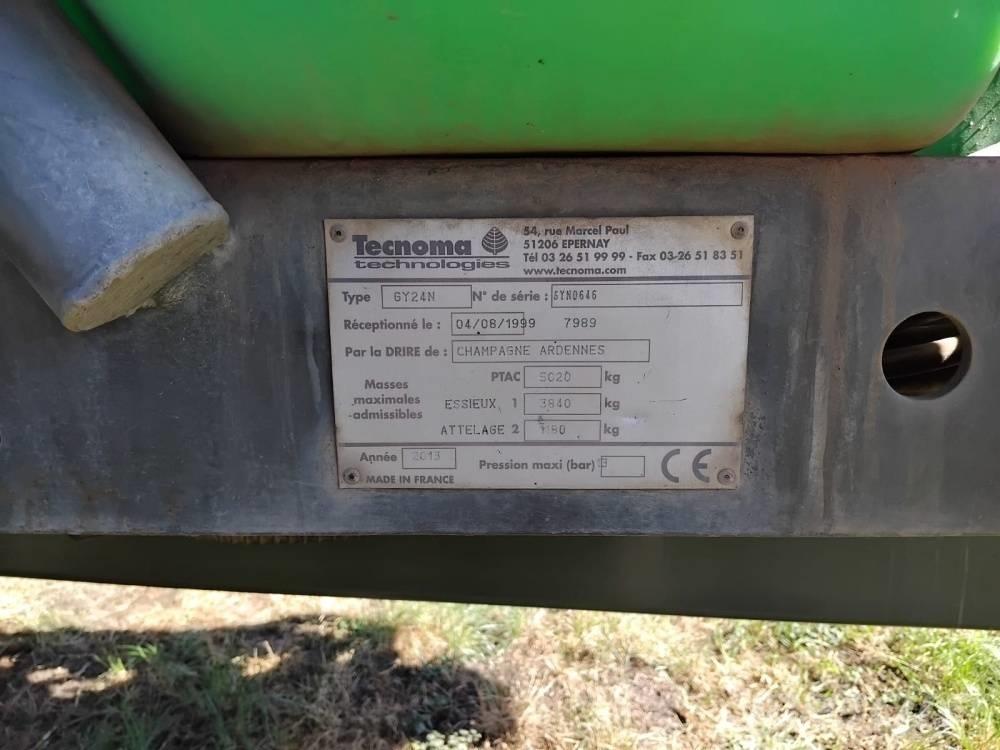 Tecnoma Galaxy Vontatott trágyaszórók