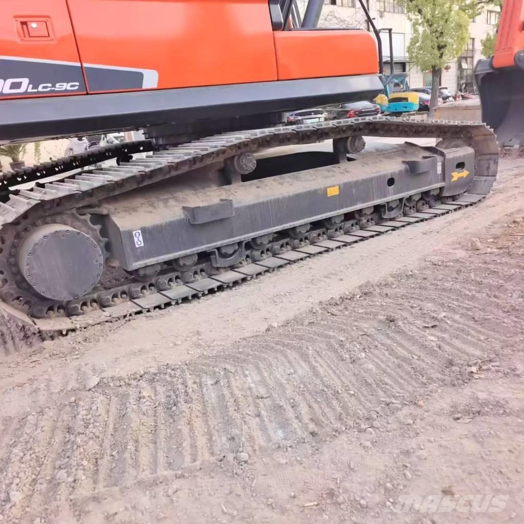 Doosan DX 300 Lánctalpas kotrók
