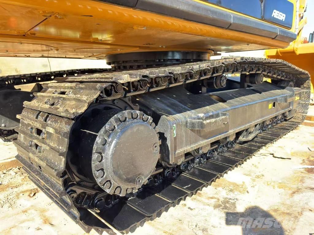 CAT 325 D L Lánctalpas kotrók