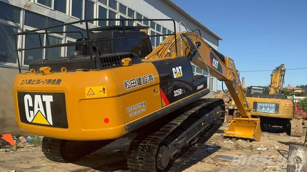 CAT 325 D L Lánctalpas kotrók