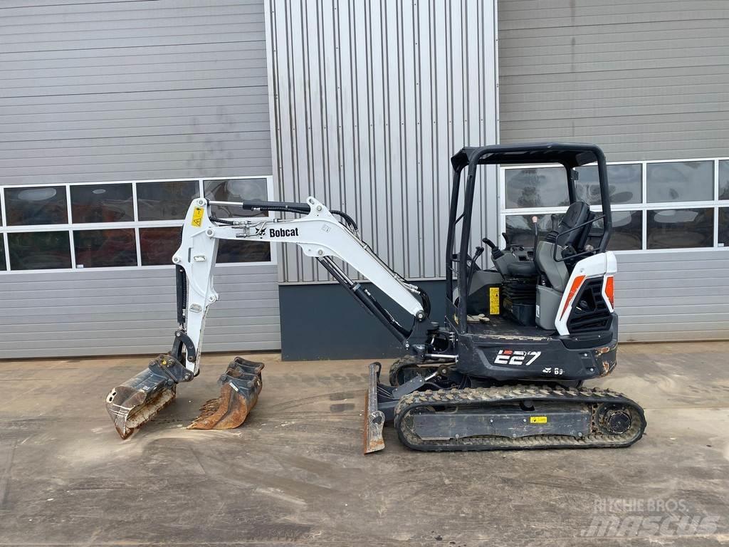Bobcat E27 Speciális kotrók