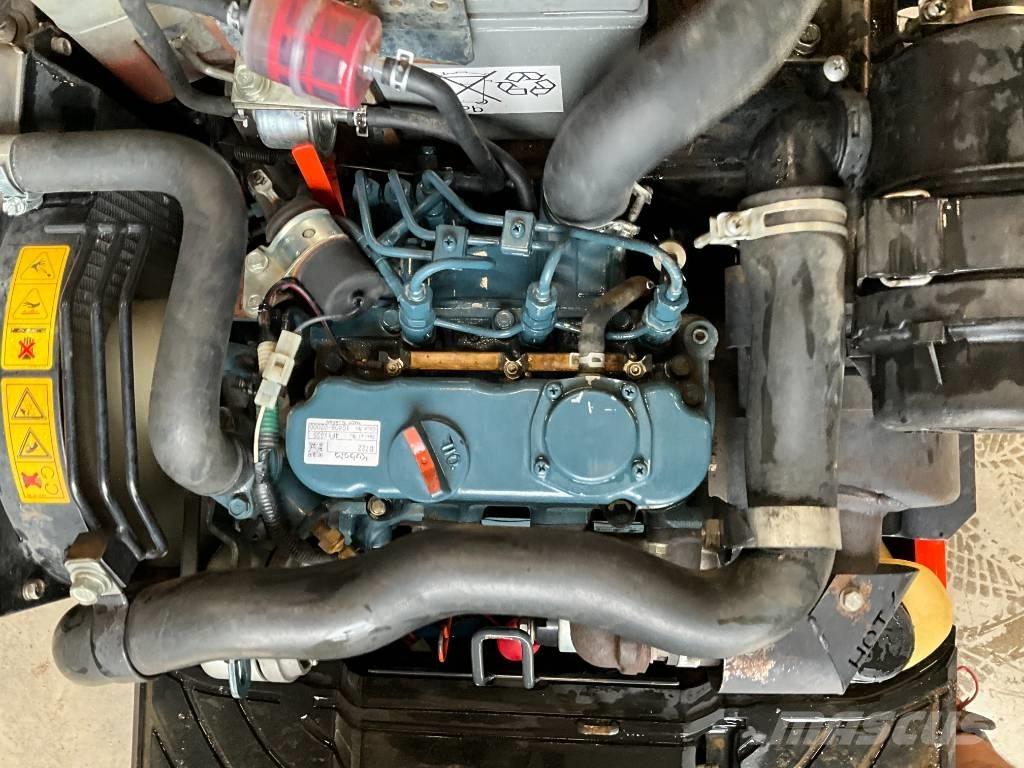 Kubota K 008-3 Mini kotrók < 7t